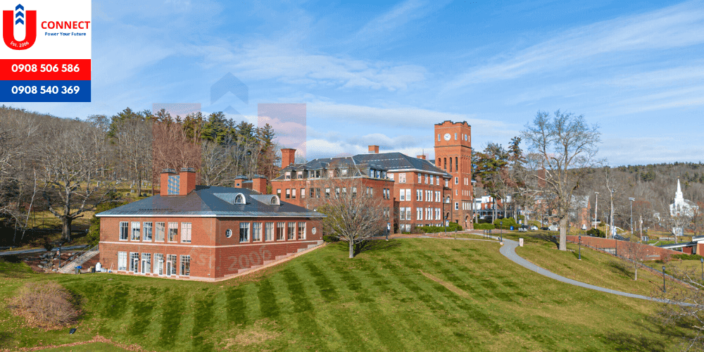 Trung học Cushing Academy, bang Massachusetts, Mỹ